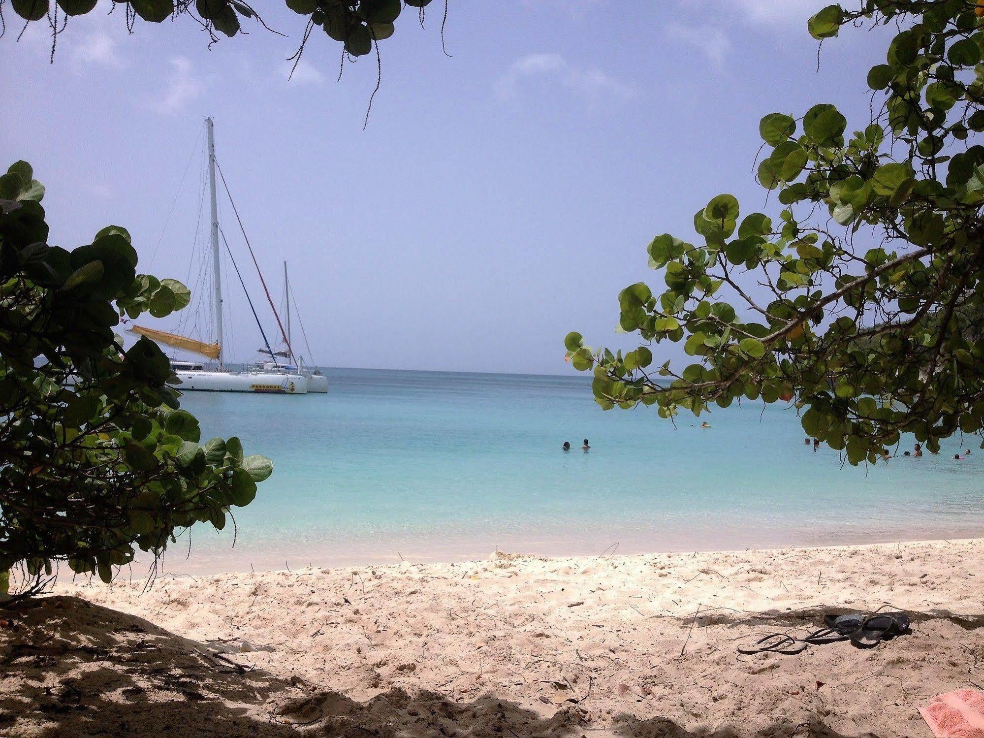 Ti.Maanga Vue Mer Pieds Dans L'Eau Saint-Francois  Esterno foto